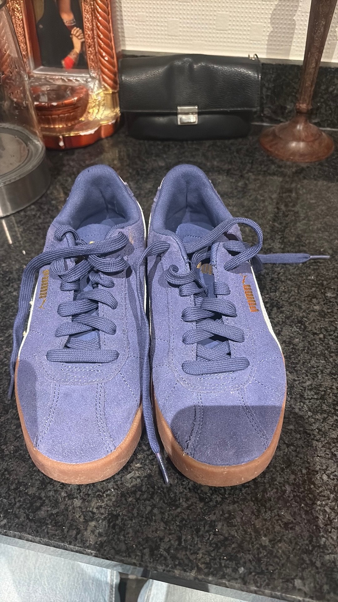 Paarse pumas, Ophalen of Verzenden, Zo goed als nieuw, Schoenen