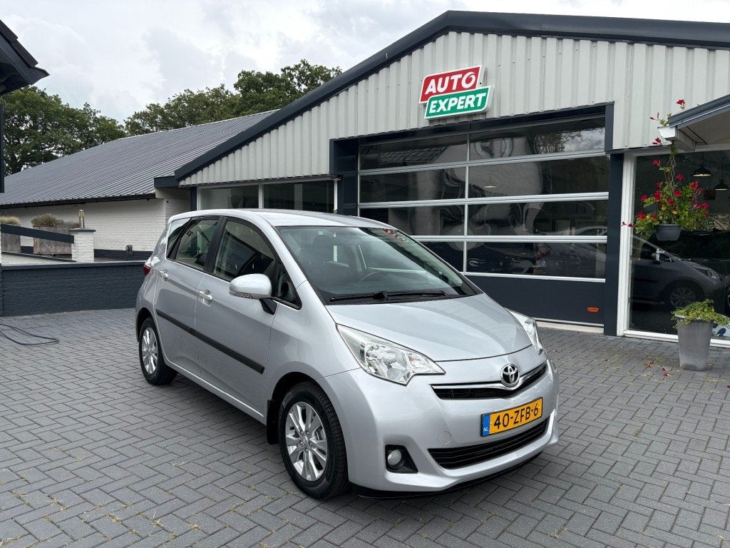 Toyota VERSO-S 1.3 VVT-i Aspiration, Automaat, Airco, All-in, Euro 5, 4 cilinders, Met garantie (alle), Bedrijf