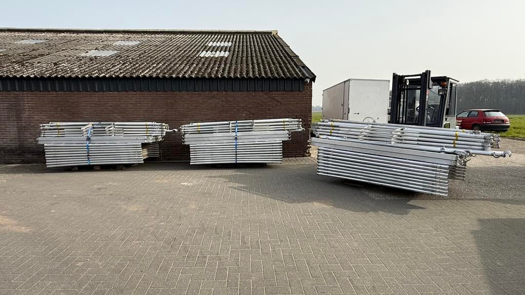 Steiger verhuur bladel en omgeving, Ophalen, Zo goed als nieuw, Rolsteiger of Kamersteiger, 5 meter of hoger