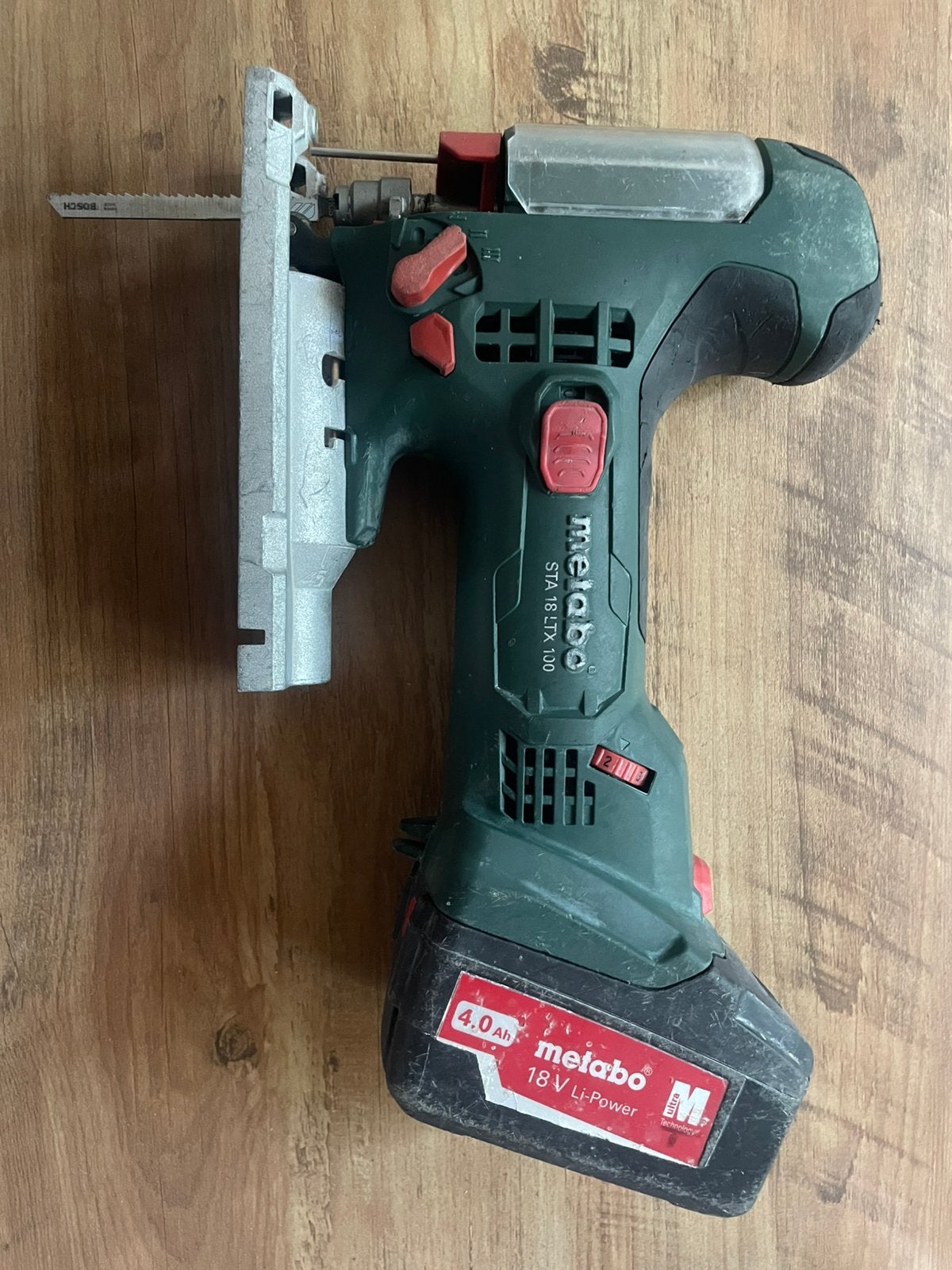 Metabo STA 18 LTX 100 Decoupeerzaag met accu, Ophalen, 600 tot 1200 watt, Zo goed als nieuw, Decoupeerzaag