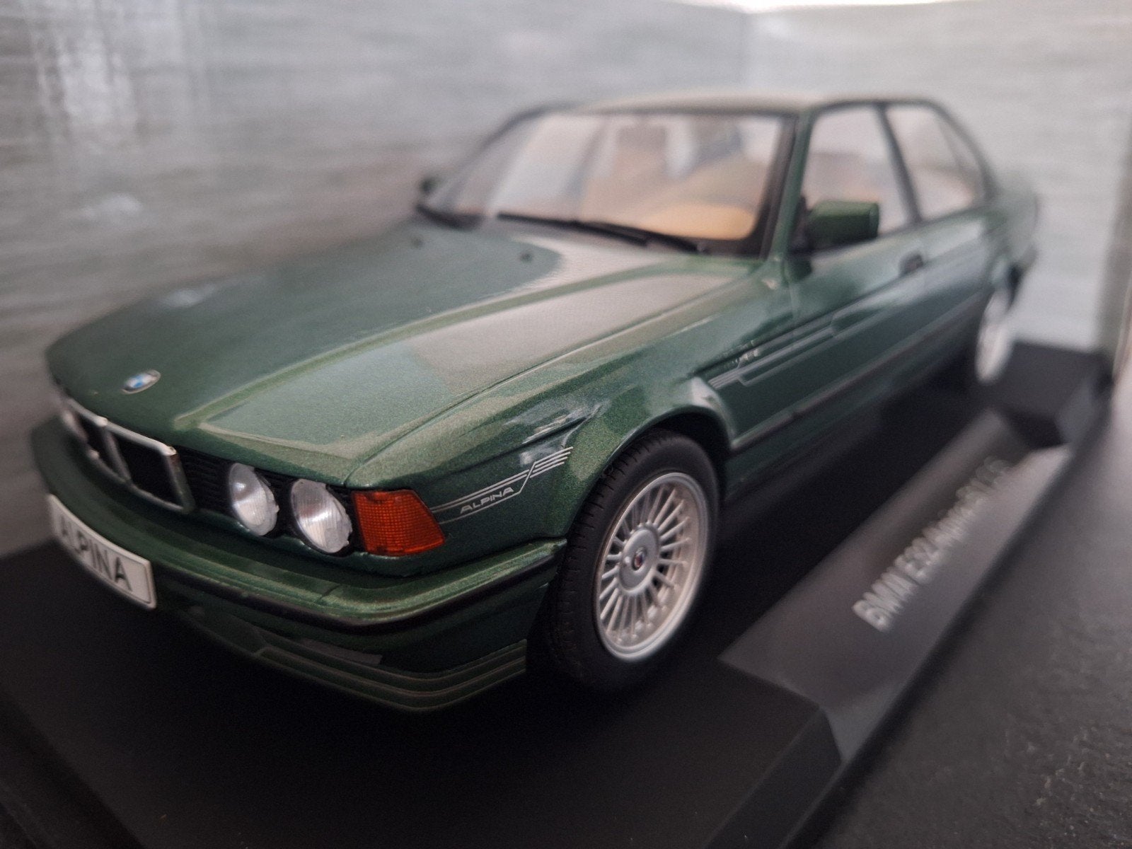 BMW Alpina B11 3.5 1992 Schaal 1:18 ,, Overige merken, MCG, Nieuw, Ophalen of Verzenden