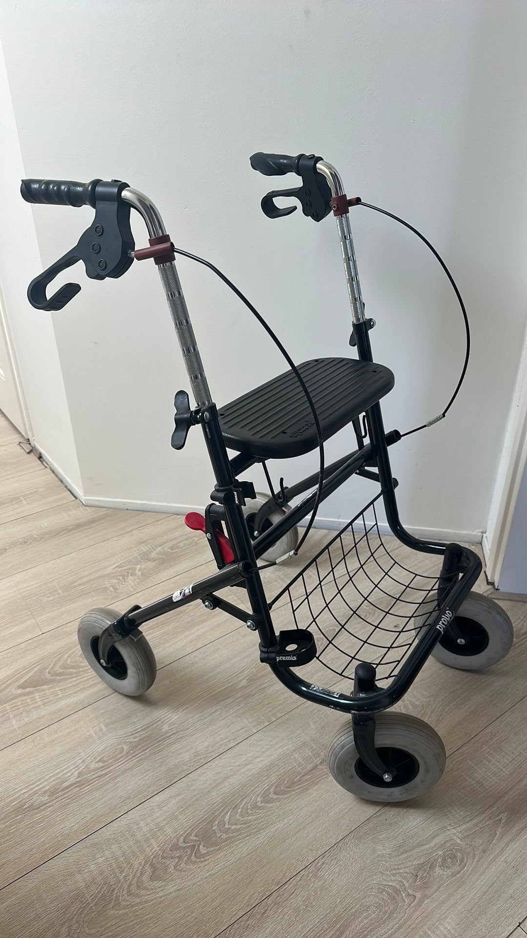 Rollator Premis met zitje en mand, perfecte staat, Ophalen, Zo goed als nieuw