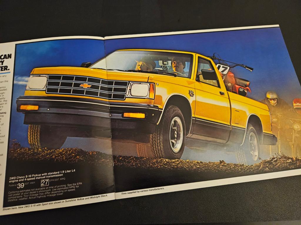 Brochure Chevrolet S-10 Pickups 1983 USA, Ophalen of Verzenden, Zo goed als nieuw, Chevrolet