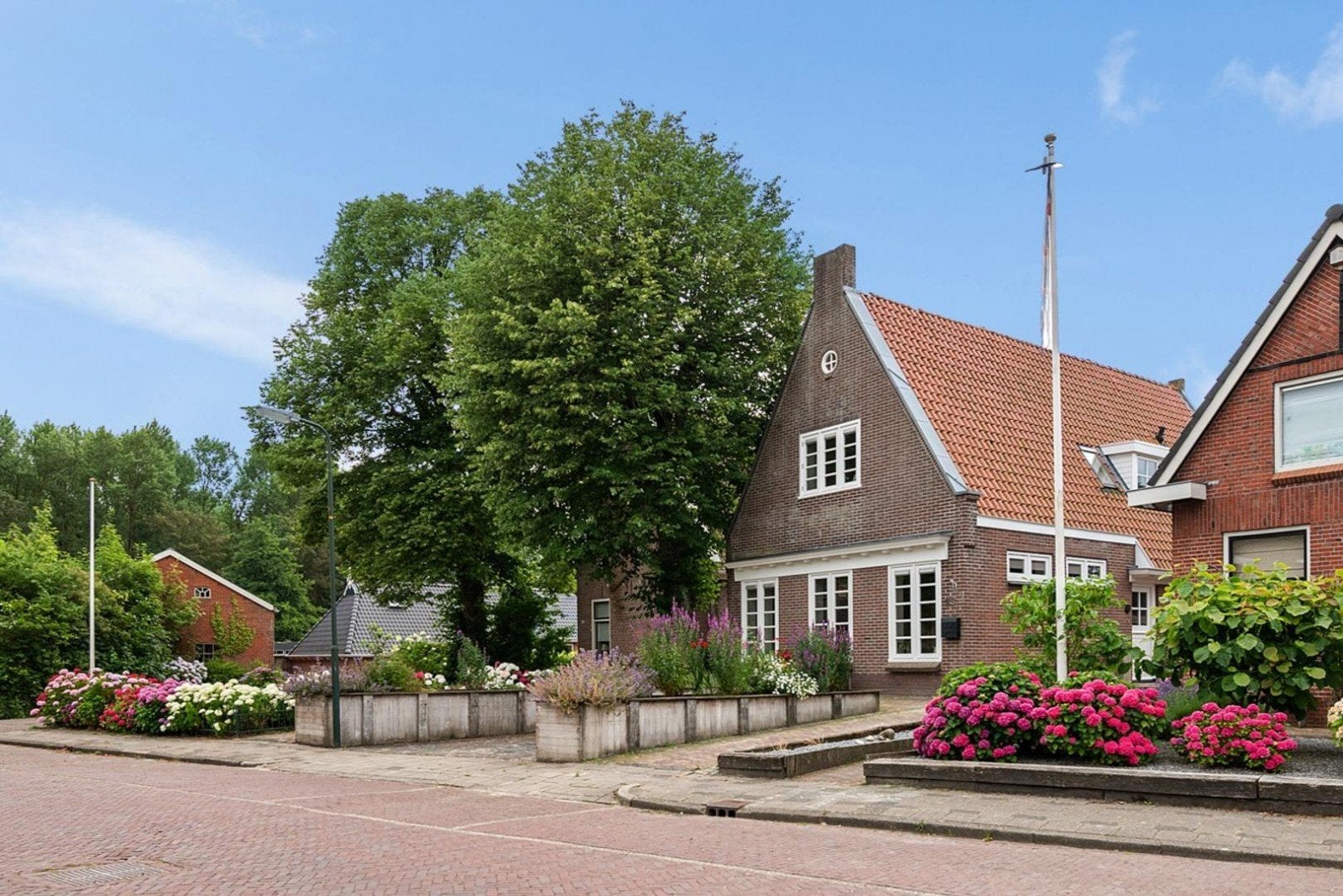 Vrijstaande en comfortabele woning te koop in Mitselwier., 50 m² of meer, Overige regio's