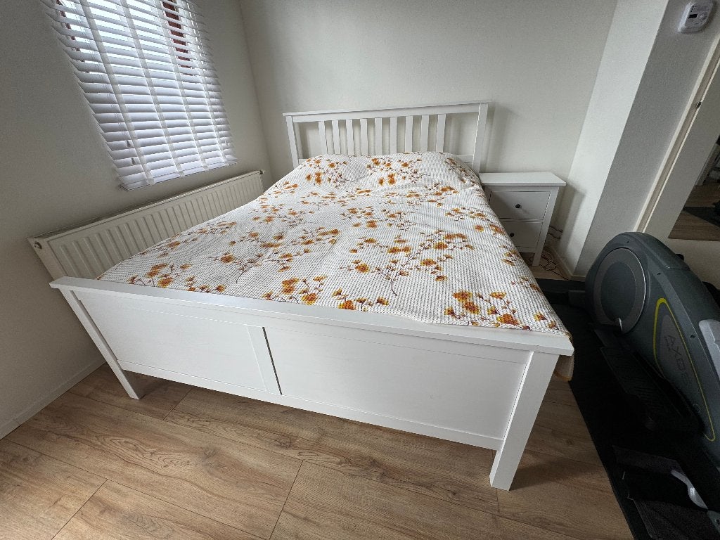 Tweepersoons bed 160 x 200 frame ledikant met twee matrassen, Ophalen, Gebruikt, Wit, Tweepersoons