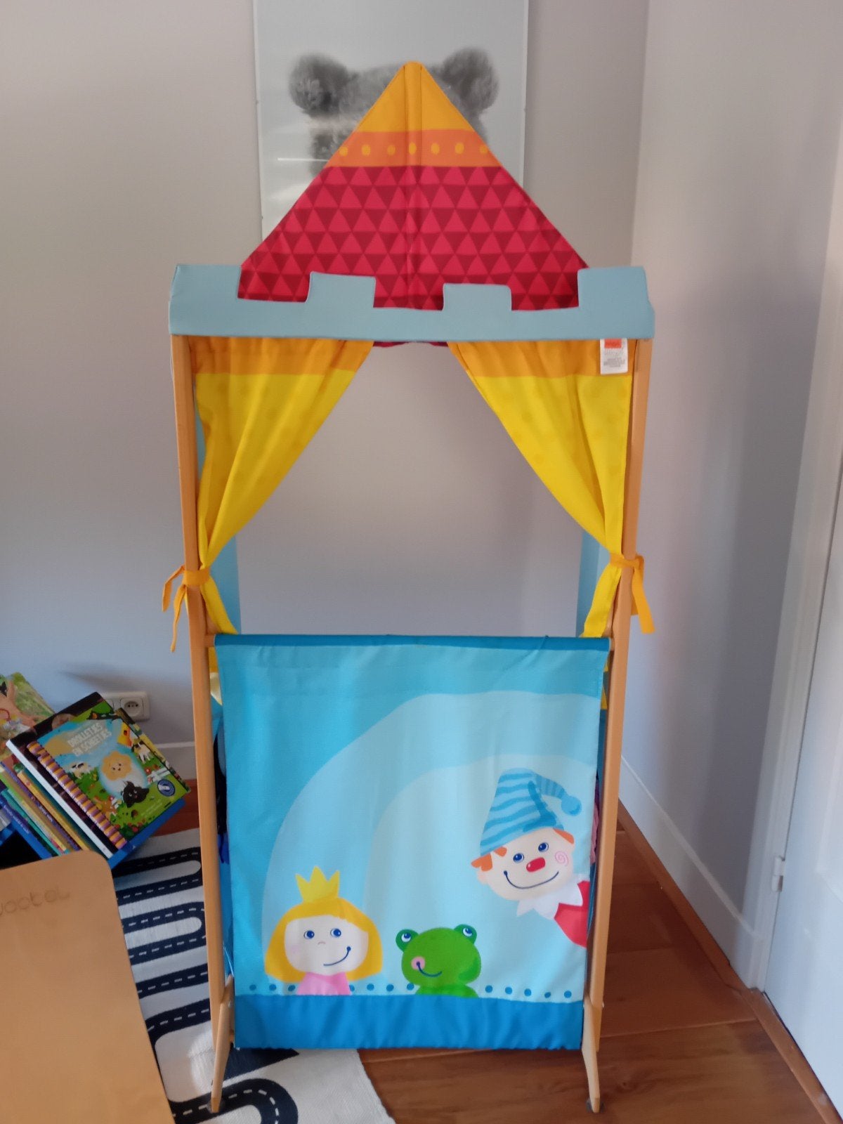 Poppenkast Jan Klaassen Haba met 4 Haba handpoppen., Ophalen, Zo goed als nieuw, Overige typen