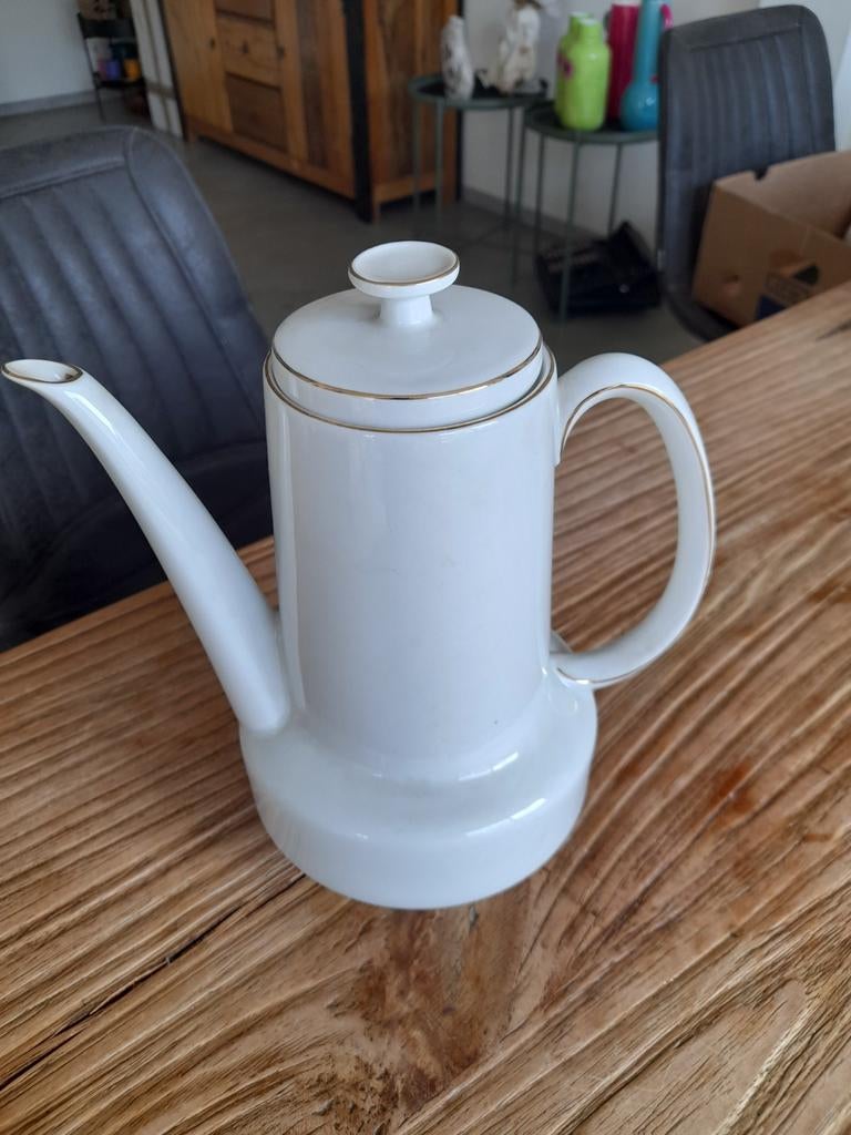 Scherzer bavaria koffiepot met gouden randje, Ophalen of Verzenden, Porselein, Overige stijlen, Overige typen