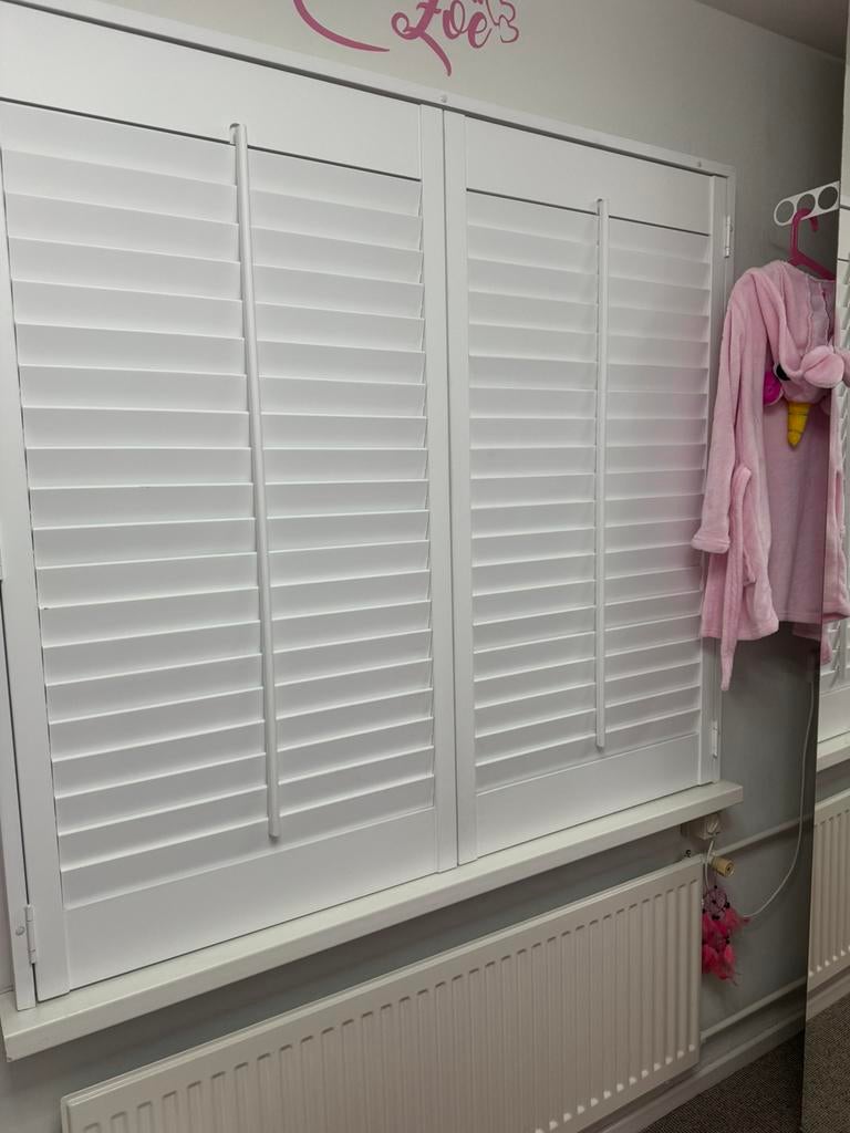 Shutters wit hout.  139 cm breed 128 cm. hoog, Ophalen, Zo goed als nieuw, Wit, 100 tot 150 cm