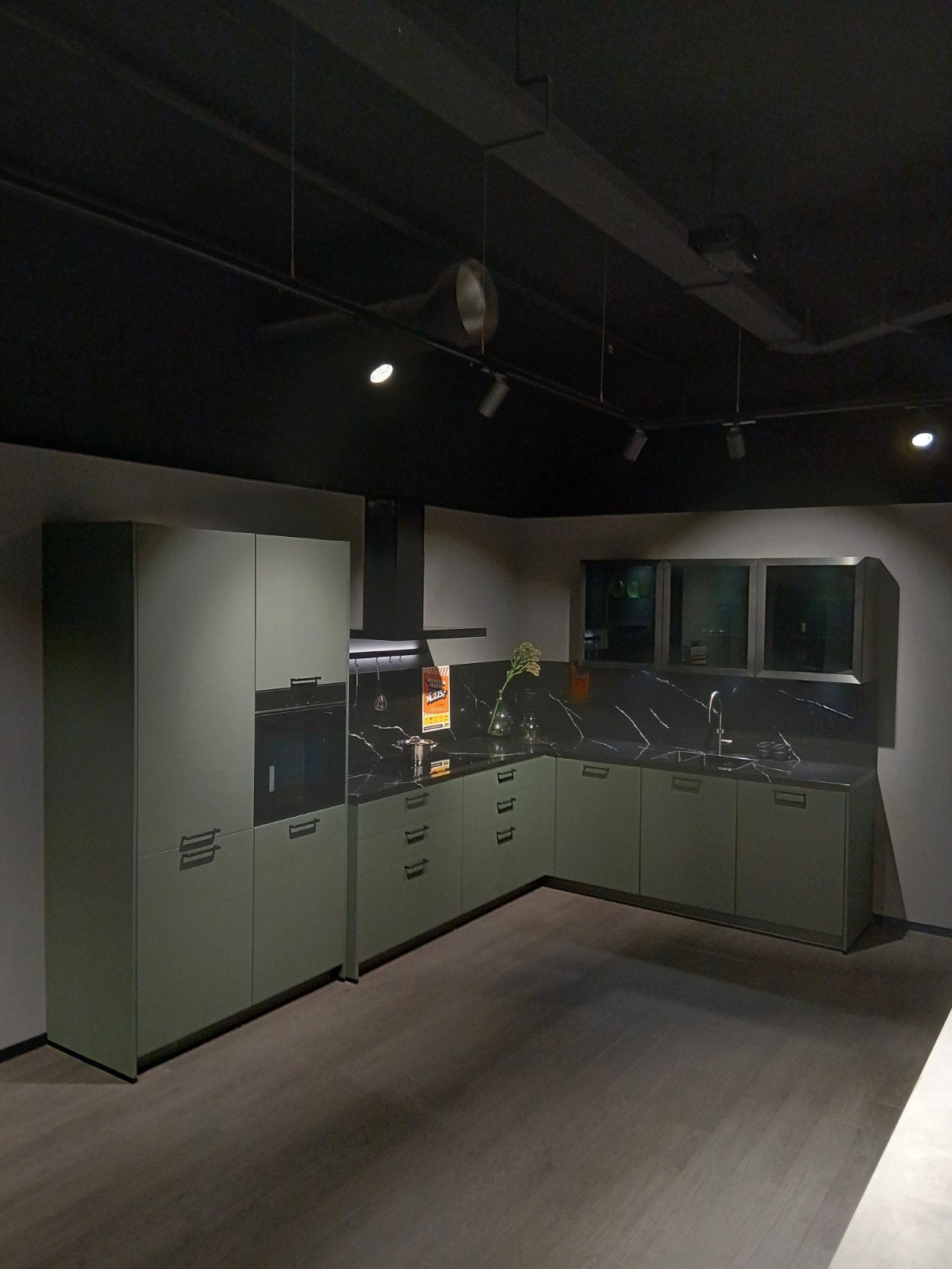 Showroom keuken €8.650, normale prijs €34.650, Ophalen, Nieuw, Graniet of Steen