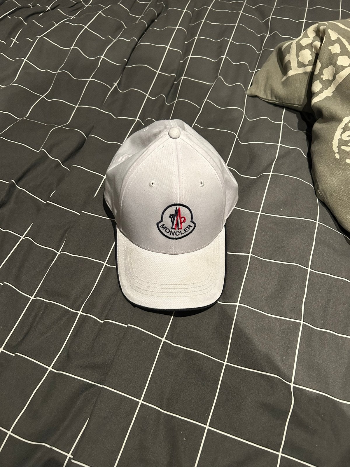 Moncler Pet - Wit - Zo goed als nieuw, Ophalen, Zo goed als nieuw, One size fits all, Pet