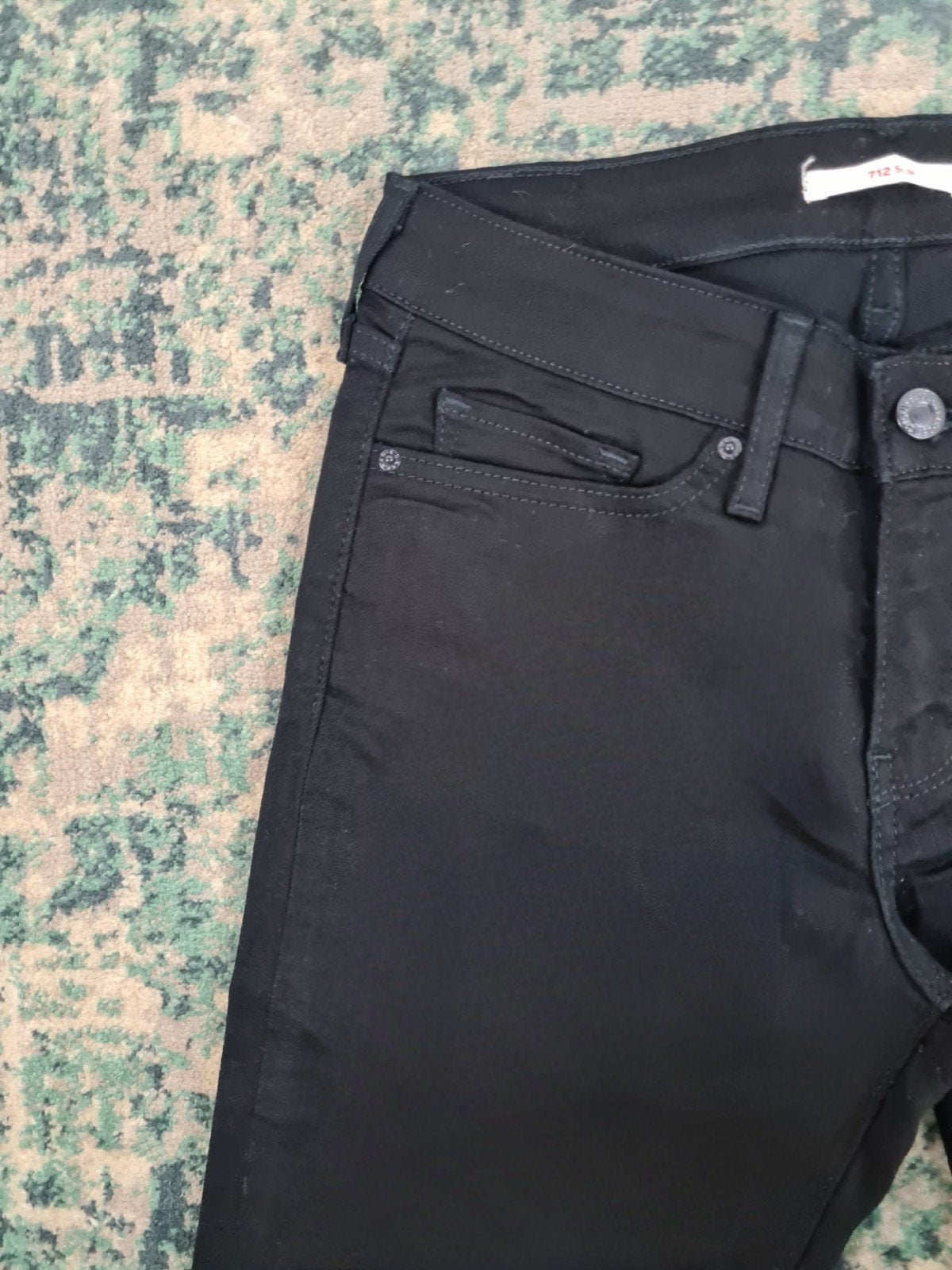Levi's 712 slim W27 L30 WMN Tulsi2730 Zwart Mid-rise, Zwart, Ophalen of Verzenden, Zo goed als nieuw, W27 (confectie 34) of kleiner