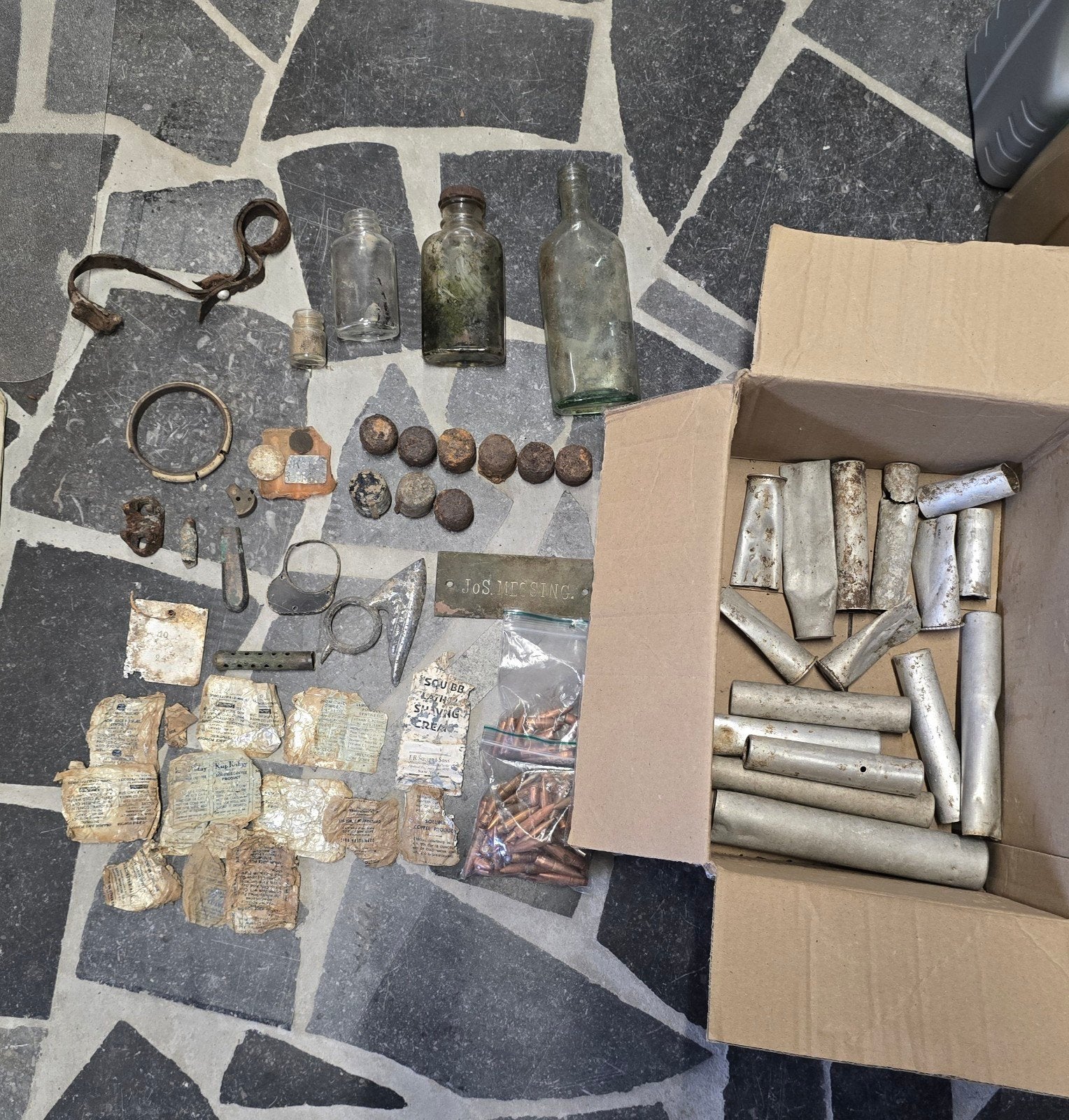 lot ww2 bodemvondst onklaar, Verzamelen, Militaria | Tweede Wereldoorlog, Ophalen of Verzenden, Hulzen of Bodemvondsten