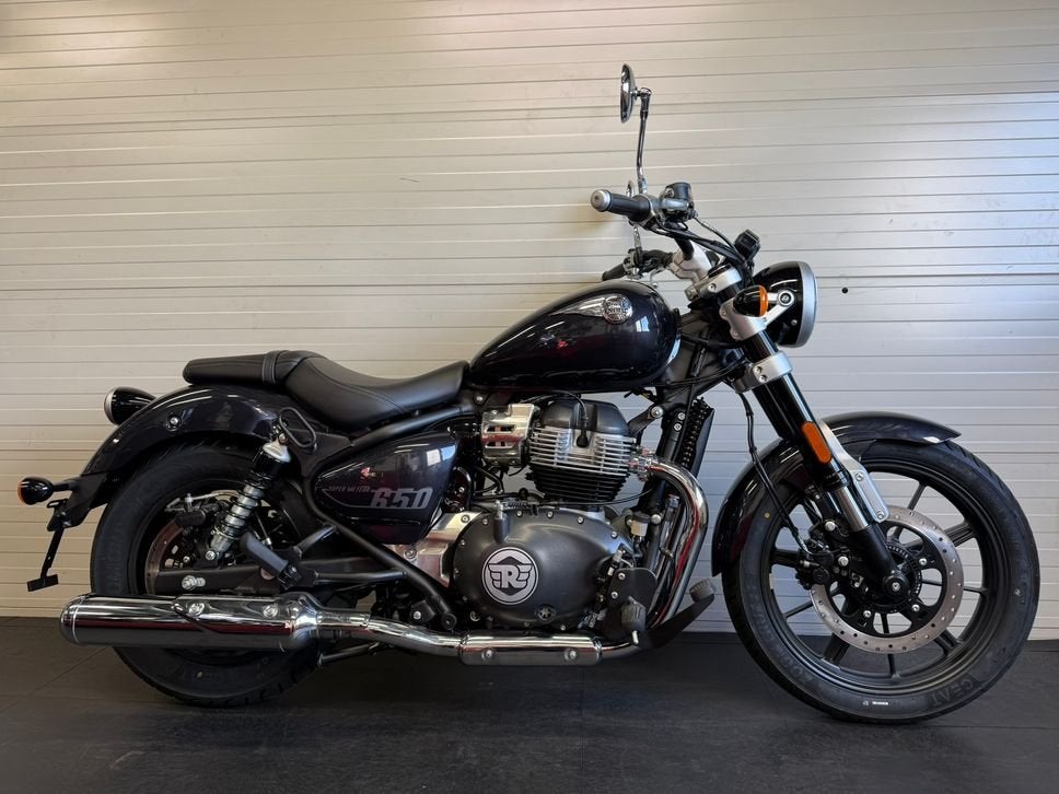 Royal Enfield Super Meteor 650 | Astral Black | Op voorraad, 2 cilinders, 648 cc, Bedrijf, Onbekend