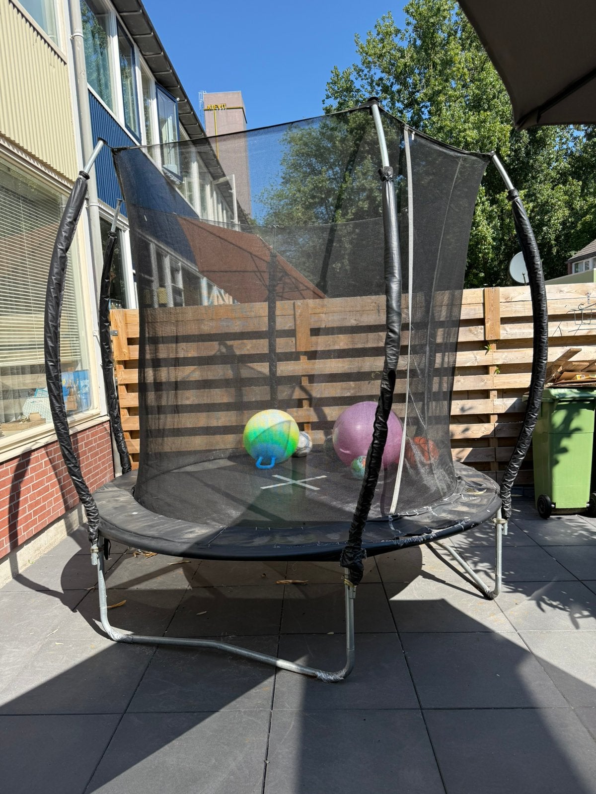 Trampoline, Ophalen, Gebruikt