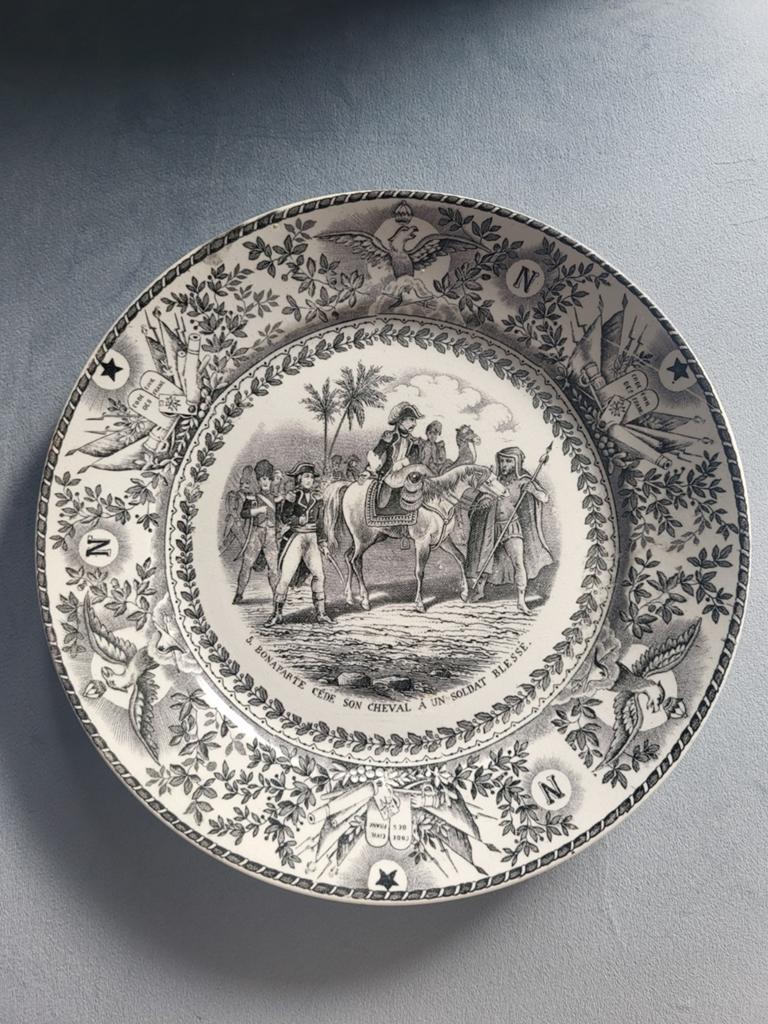 Mooi Napoleon bord van Société Ceramique Maestricht, Ophalen of Verzenden