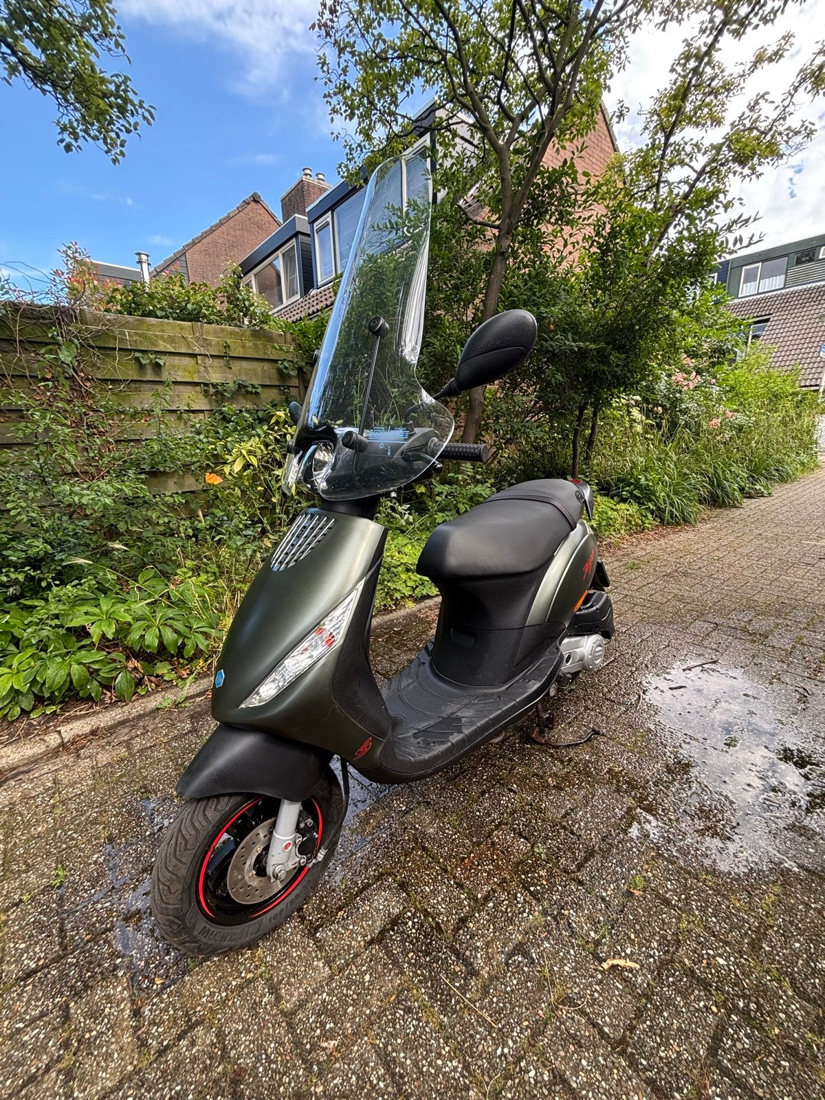 Piaggio Zip Scooter - Inclusief slot en helm, Ophalen, Gebruikt, Zip, Benzine