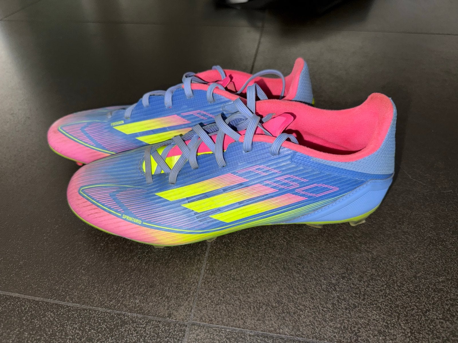 Adidas F50 Voetbalschoenen - Maat 42, Gebruikt, Maat XS of kleiner, Schoenen, Ophalen of Verzenden