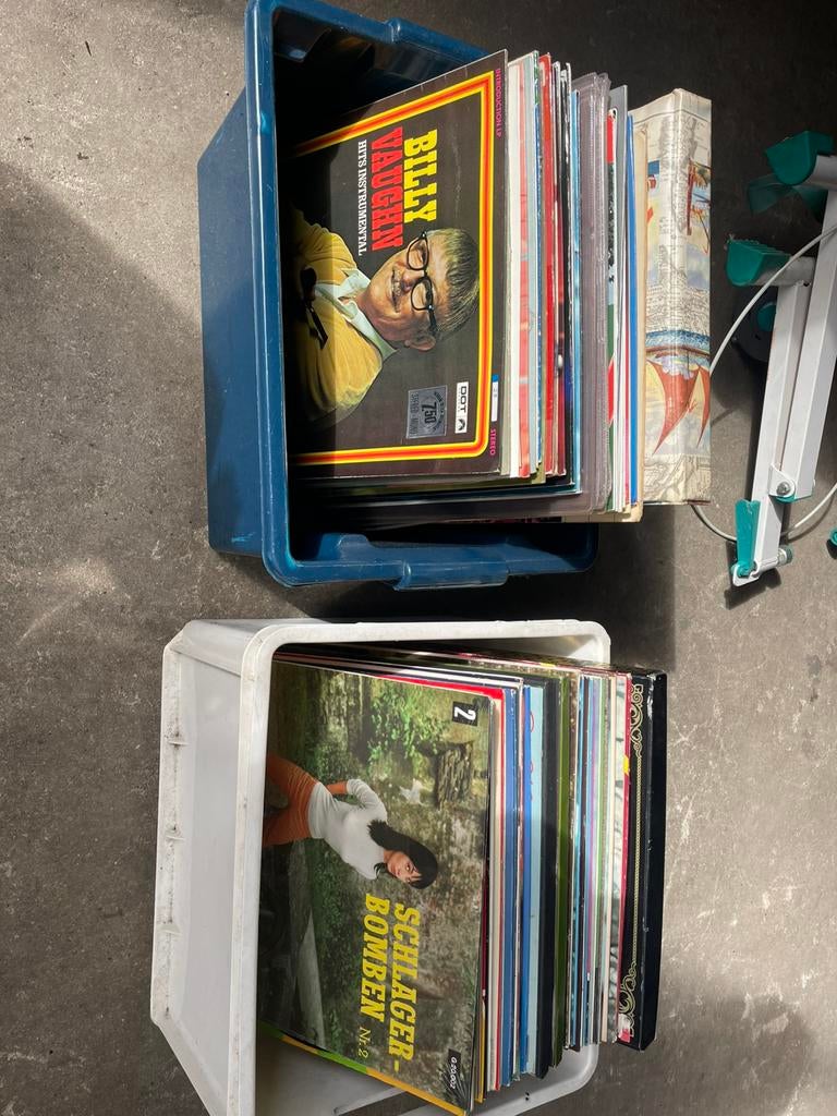 Twee volle kratten met elpees div,.genres, Ophalen of Verzenden, Zo goed als nieuw, Overige formaten