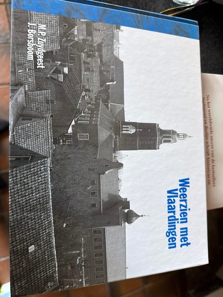 NK1.  Weerzien met Vlaardingen M.P. Zuydgeest & J. Borsboom, Boeken, Ophalen of Verzenden, 20e eeuw of later, Zo goed als nieuw