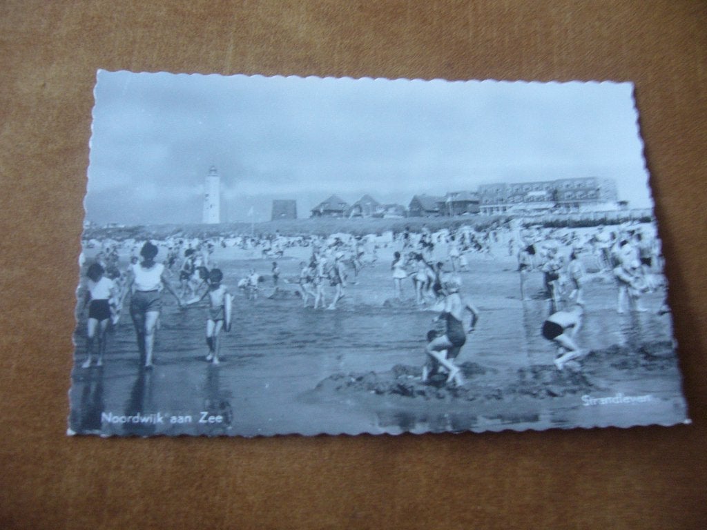 NOORDWIJK AAN ZEE  =  STRANDLEVEN, Ophalen of Verzenden, 1940 tot 1960, Ongelopen, Zuid-Holland