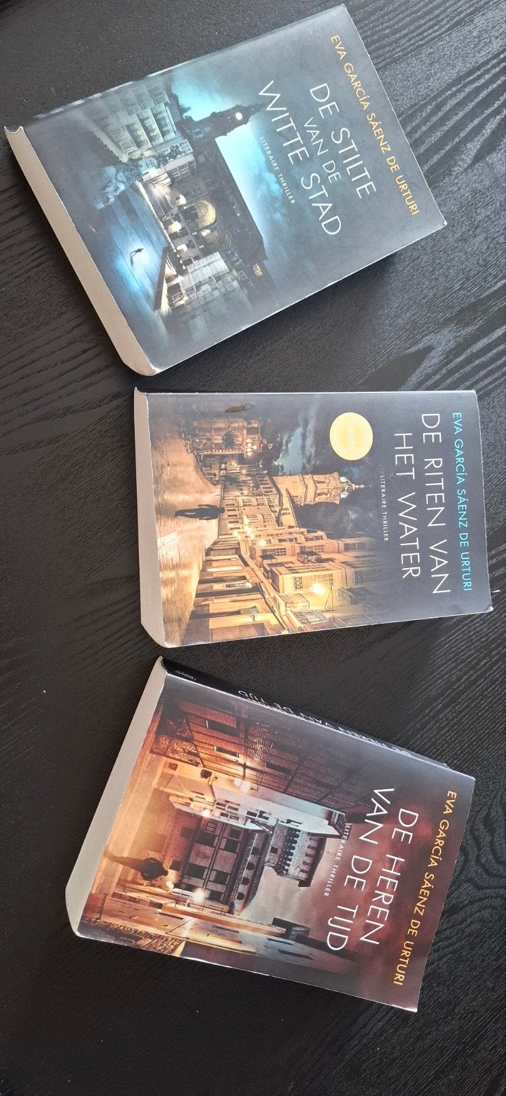 Trilogie van Eva Garcia Saenz de Urturi., Boeken, Ophalen of Verzenden, Gelezen, Eva García Sáenz de Urturi