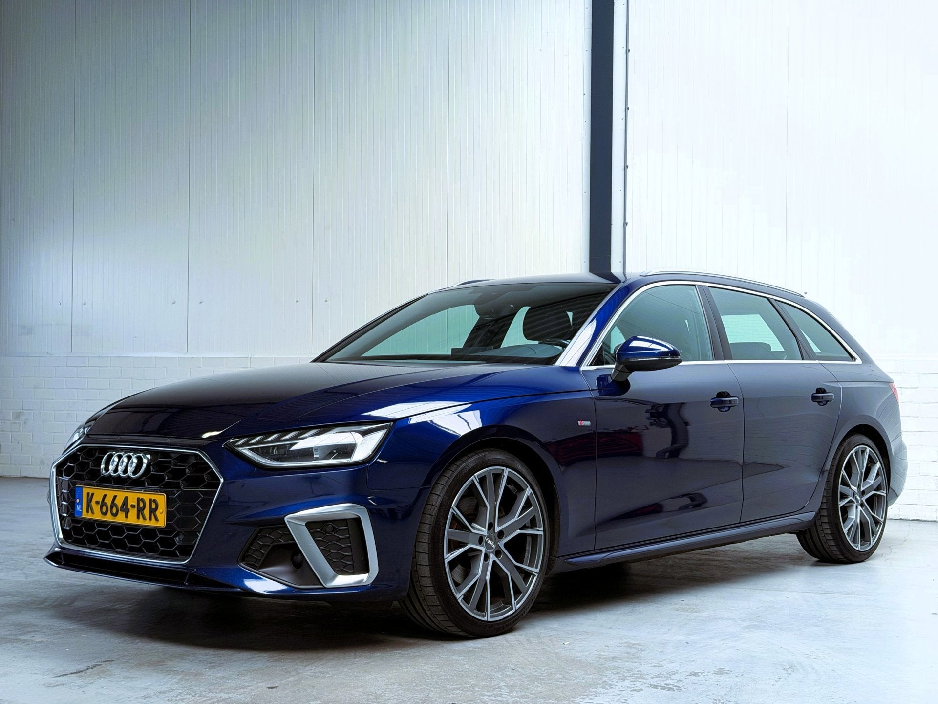 Audi A4 Avant 35 TFSI S edition|Org NL, Auto's, Gebruikt, 4 cilinders, Blauw, A4