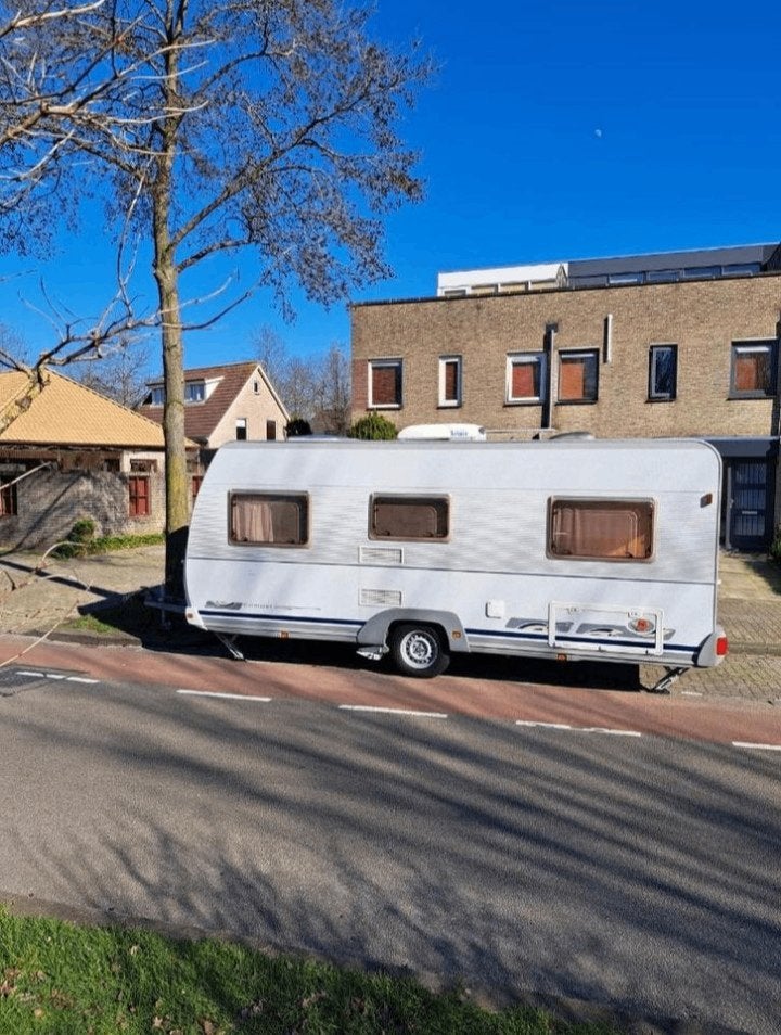 Dethleffs 510 DB 2002 met Airco, mover, douch/wc gescheiden, Rondzit, Vast bed, Luifel, Particulier