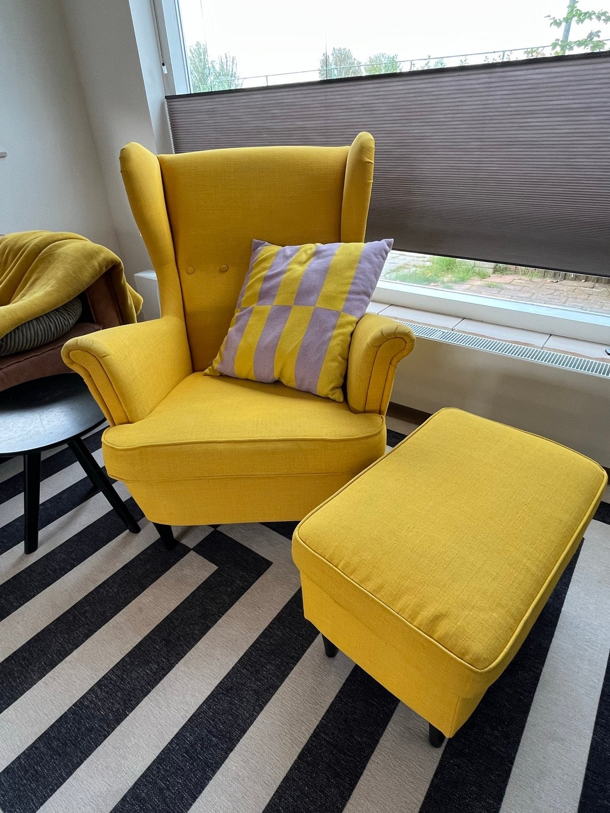 Gele IKEA Strandmon oorfauteuil met voetenbank, Ophalen, Gebruikt, Stof, 75 tot 100 cm