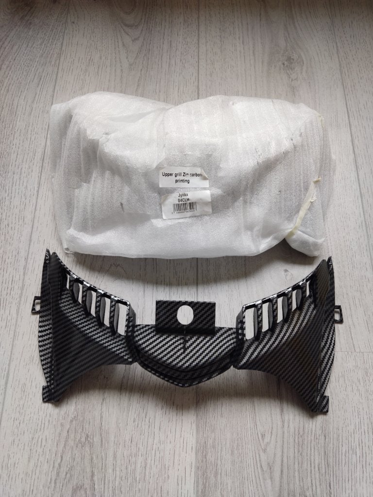 Carbon look grill voorkap Piaggio Zip NIEUW, Info@jynkx.com, Nieuw, Ophalen of Verzenden, Piazza 99