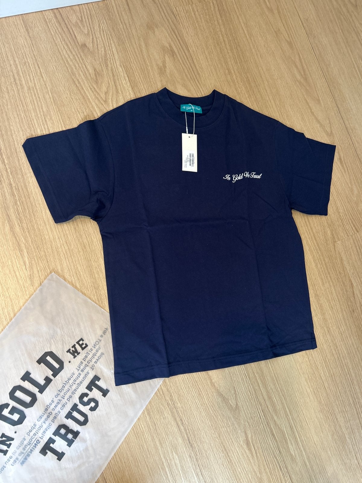 In Gold We Trust T-shirt navy back print XS (oversized S), Ophalen of Verzenden, Nieuw, Maat 46 (S) of kleiner, Blauw