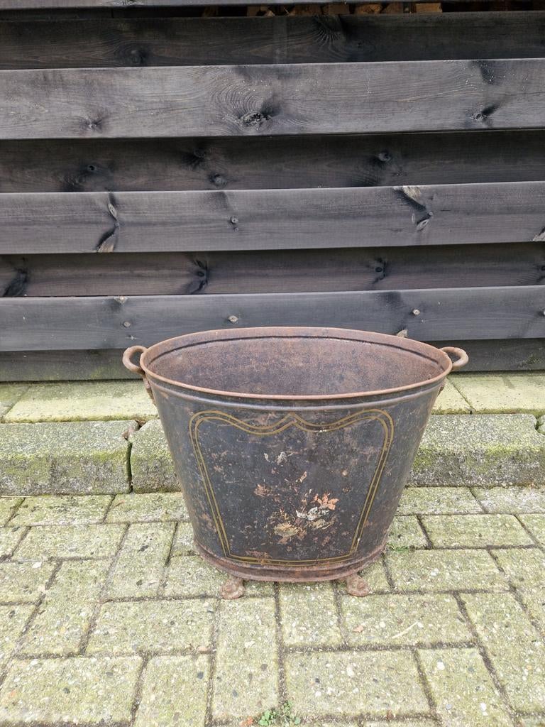 Ouderwetse houtbak, Ophalen