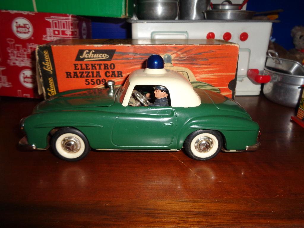SCHUCO razzia car  5509, Ophalen of Verzenden