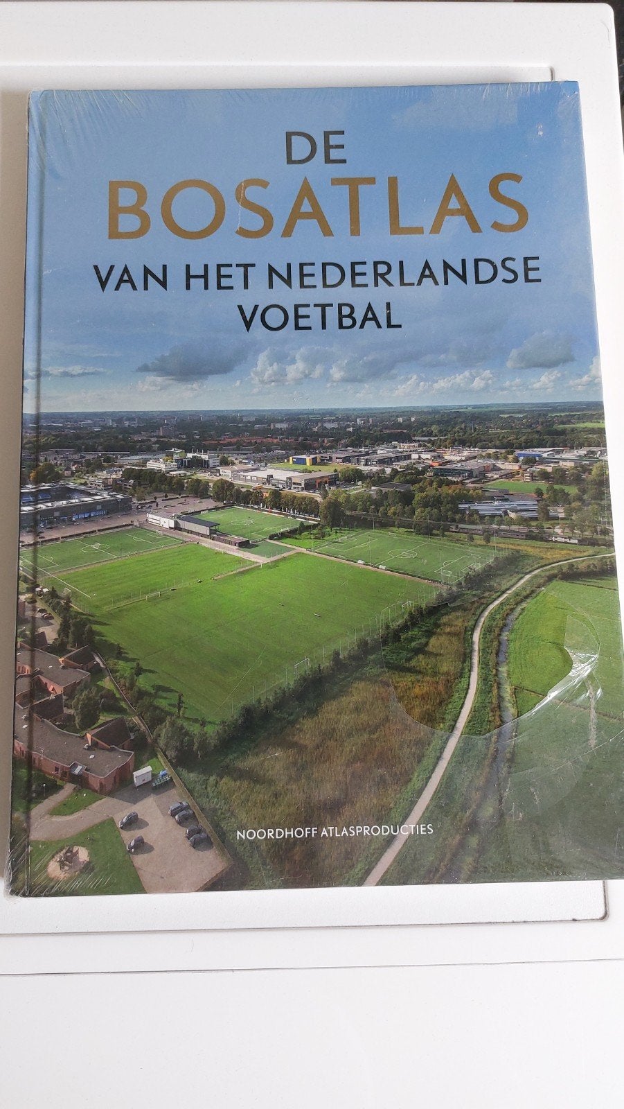 Bosatlas van het Nederlandse voetbal, Bosatlas, 2000 tot heden, Ophalen of Verzenden, Zo goed als nieuw