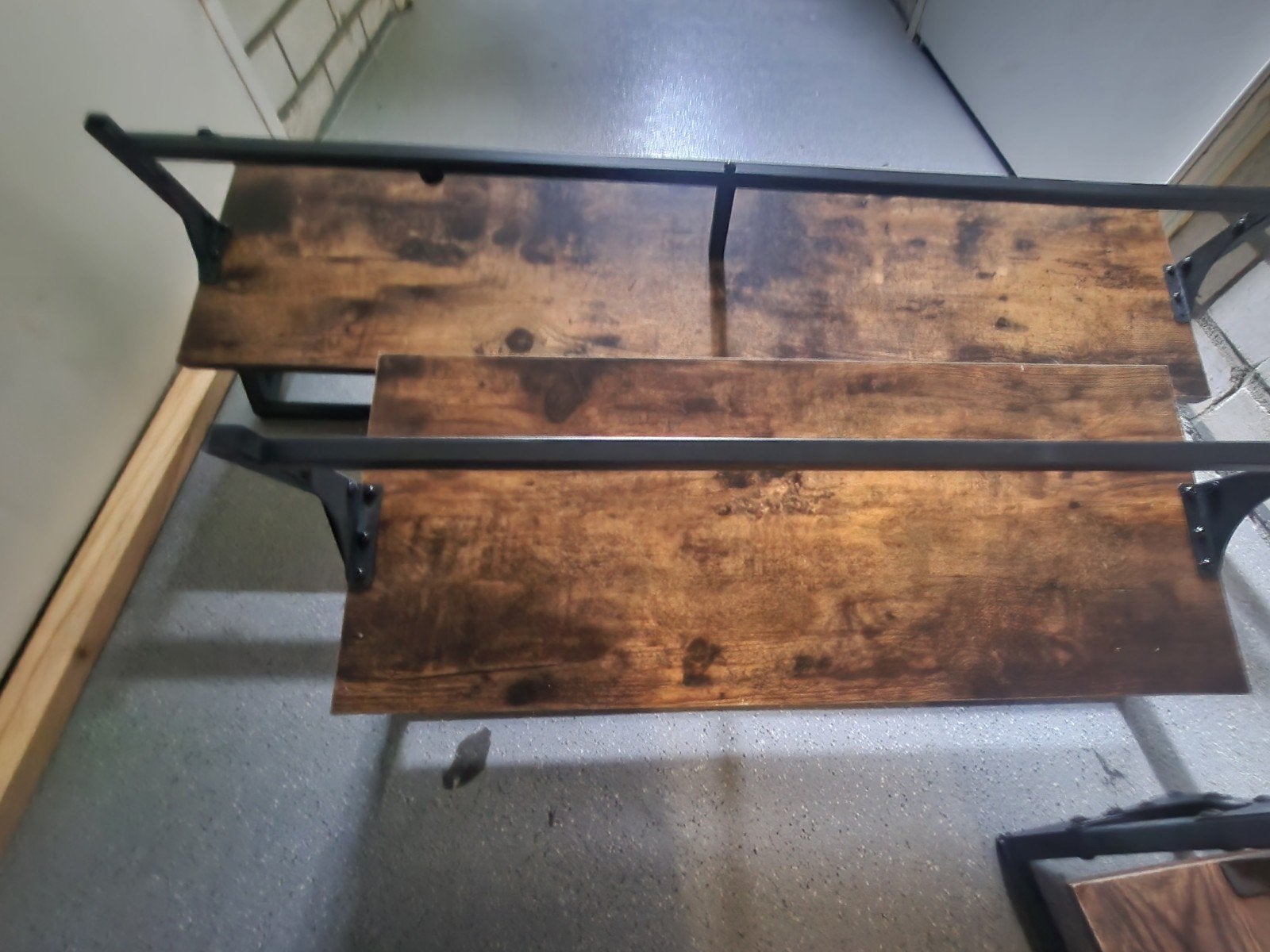 Set van 6 industriële wandplanken met kledingroede, Ophalen of Verzenden, Zo goed als nieuw