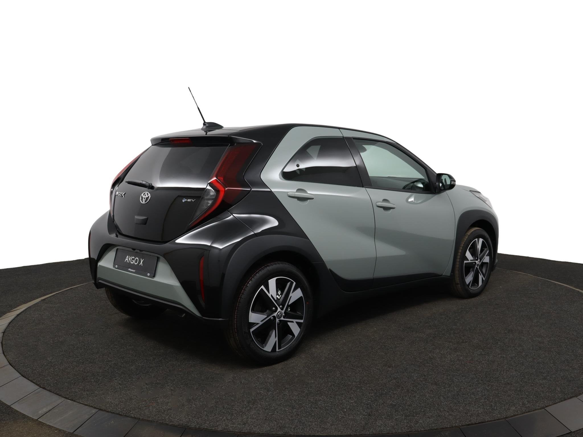 Toyota Aygo X Hybrid 115 pulse | Nieuw! |, 12 maanden, Stof, Euro 6, 4 stoelen