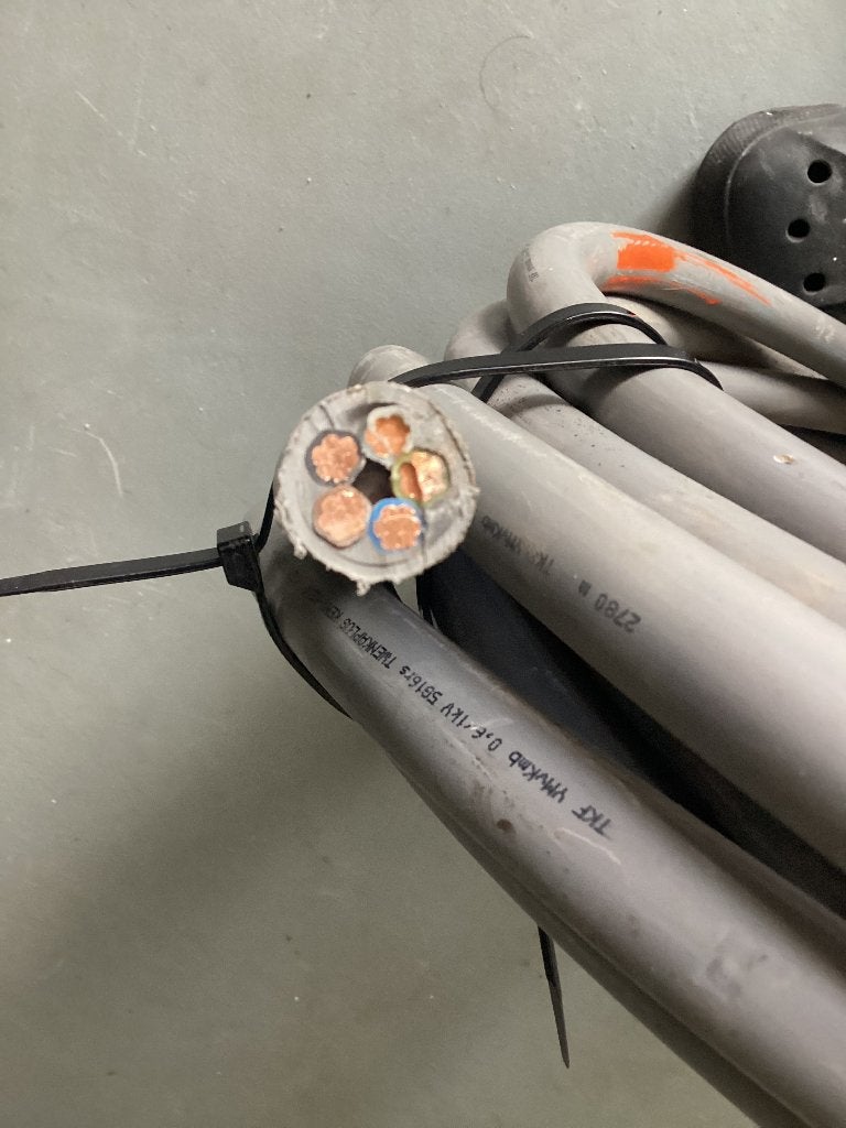 Stroomkabel, Ophalen of Verzenden, Zo goed als nieuw, Overige merken, Kabel of Snoer