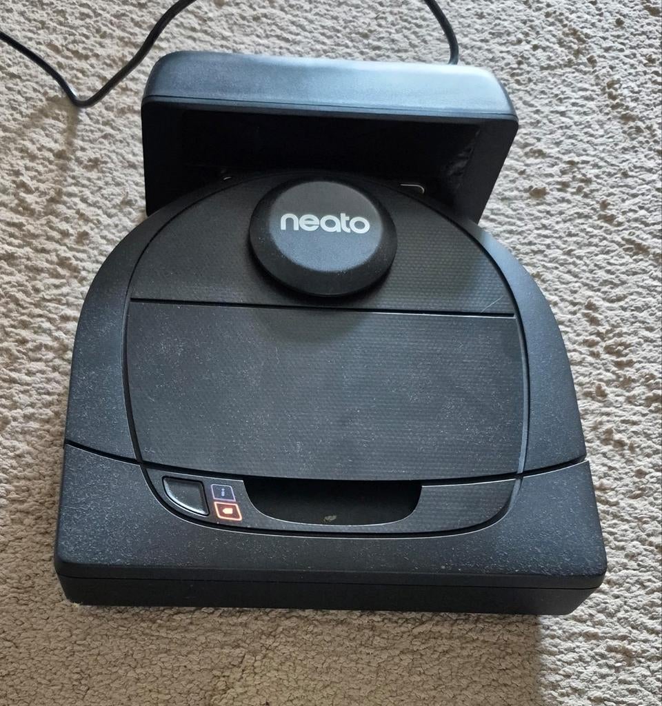 Neato Botvac D4 stofzuigrobot met laadstation, Ophalen of Verzenden, Gebruikt, Robotstofzuiger