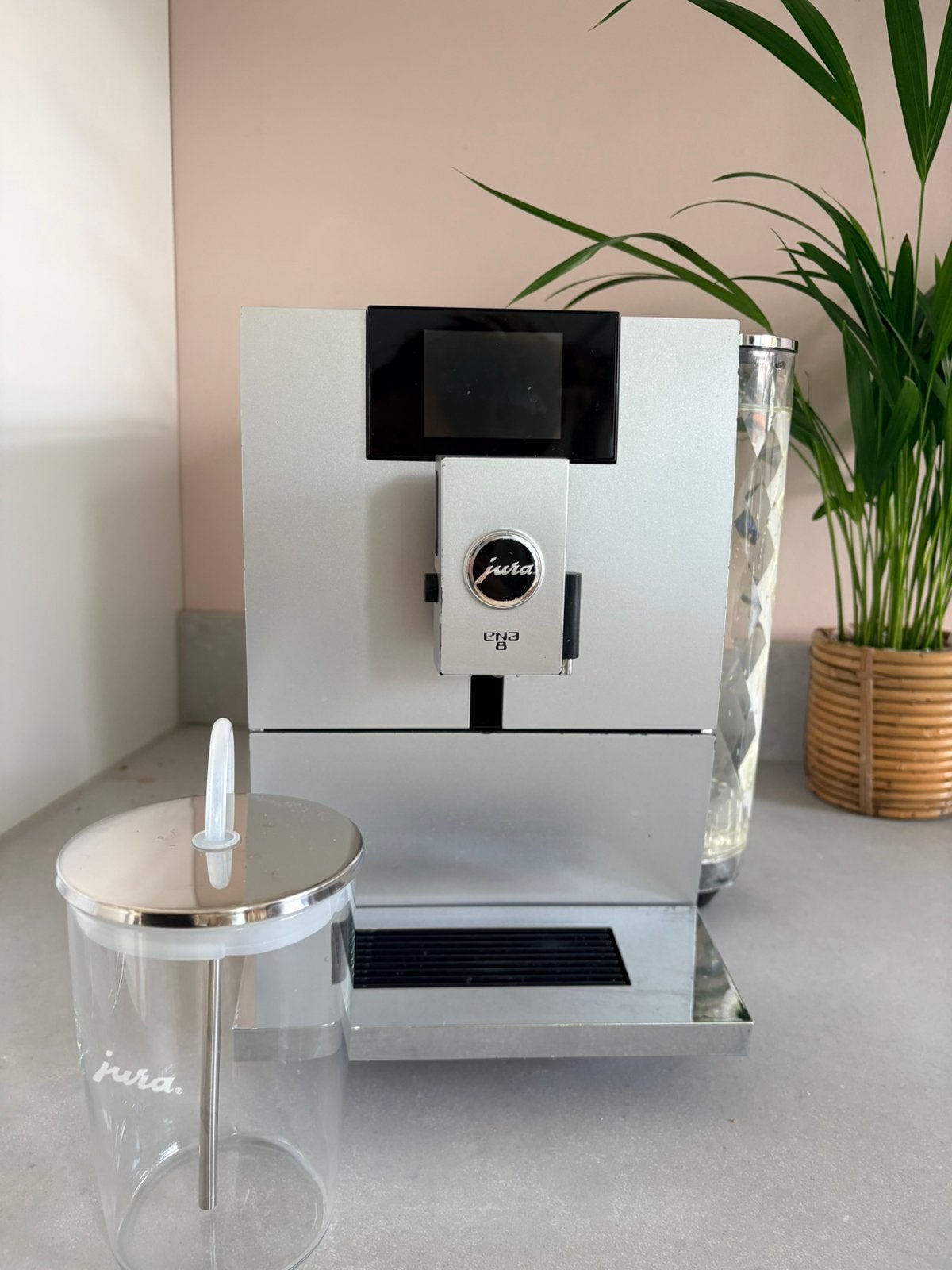 Mooie goed onderhouden Jura Ena 8, Ophalen, Zo goed als nieuw, Koffiemachine, Koffiebonen