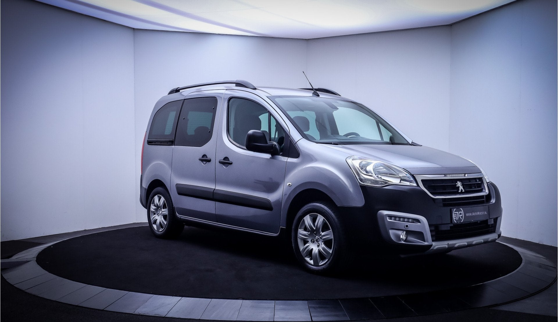 Peugeot Partner Tepee 1.2T 5Pers OUTDOOR CARPLAY | NAVI | CL, Auto's, Peugeot, Stof, Gebruikt, 1199 cc, Origineel Nederlands