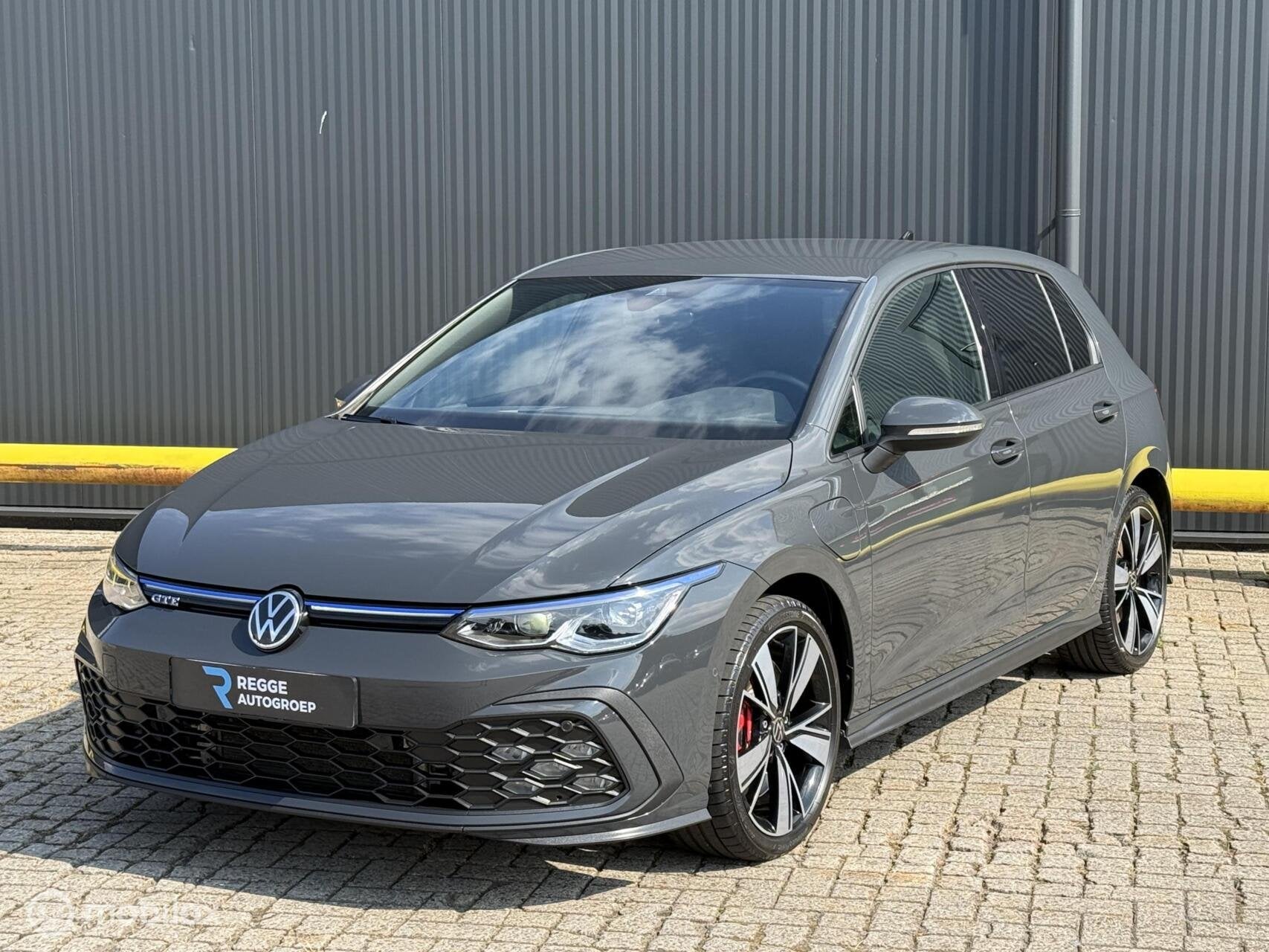 Volkswagen Golf 1.4 eHybrid GTE NARDO GRIJS |TREKHAAK, Auto's, Gebruikt, 4 cilinders, Te koop, Velours