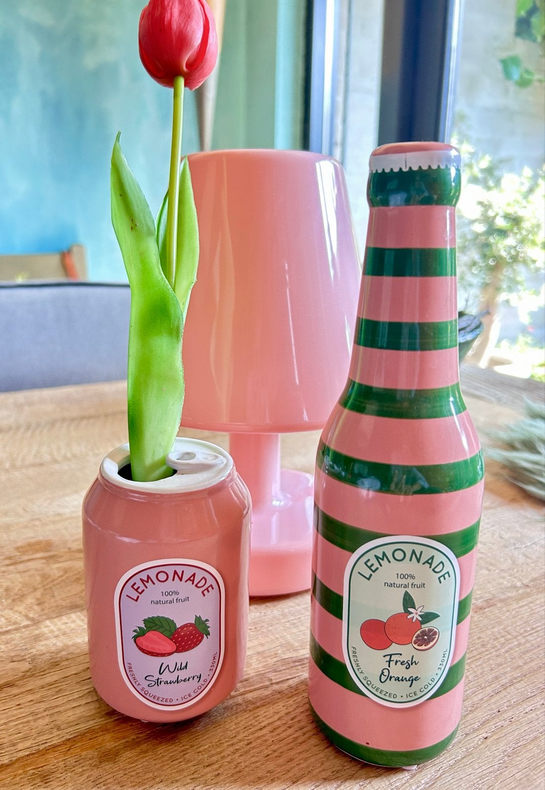 Set van 2 vrolijke limonade vazen - Roze en Groen, Ophalen of Verzenden, Zo goed als nieuw, Geschikt voor droogbloemen, Meerkleurig