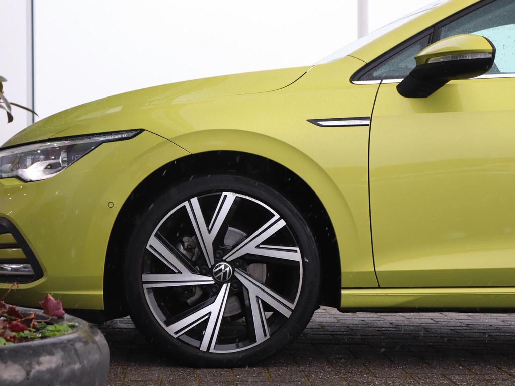 Volkswagen Golf 1.5 eTSI 150 pk DSG Style | Panorama dak | I, Auto's, Volkswagen, Stof, 150 pk, Golf, Geïmporteerd