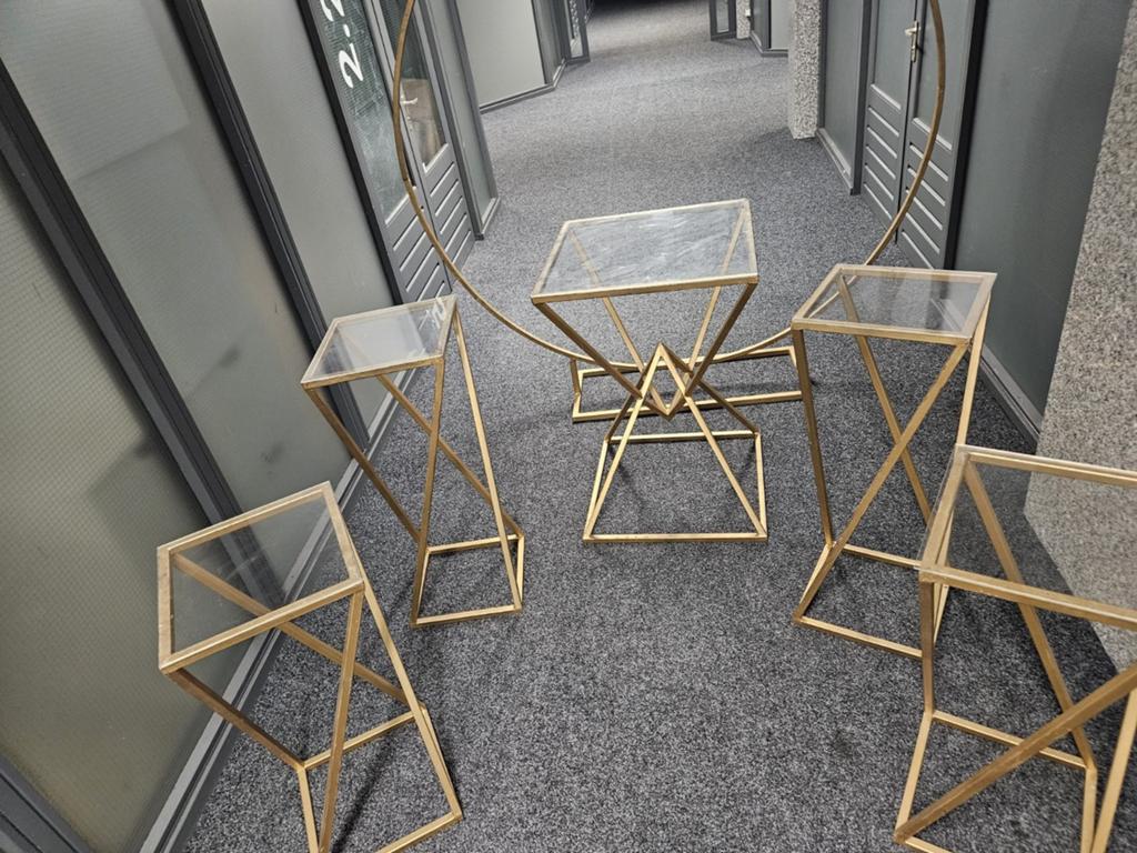 Backdrop set goud met zuilen, Ophalen, Versiering