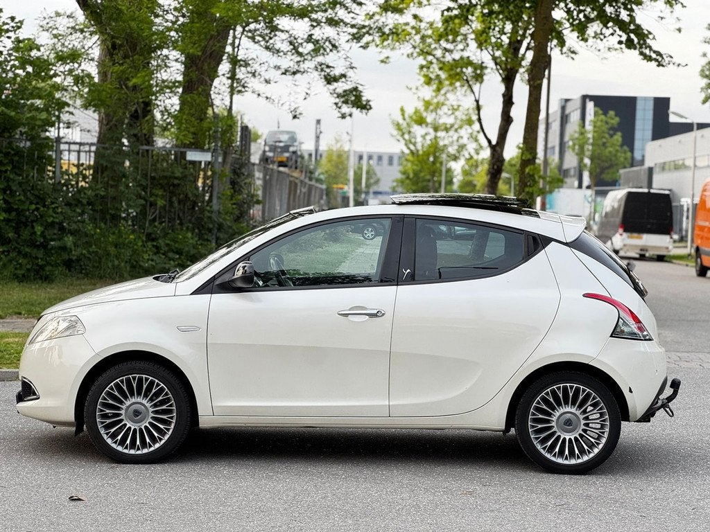 Lancia Ypsilon 0.9 TwinAir Platinum, Auto's, Lancia, Voorwielaandrijving, Euro 5, 86 pk, Wit