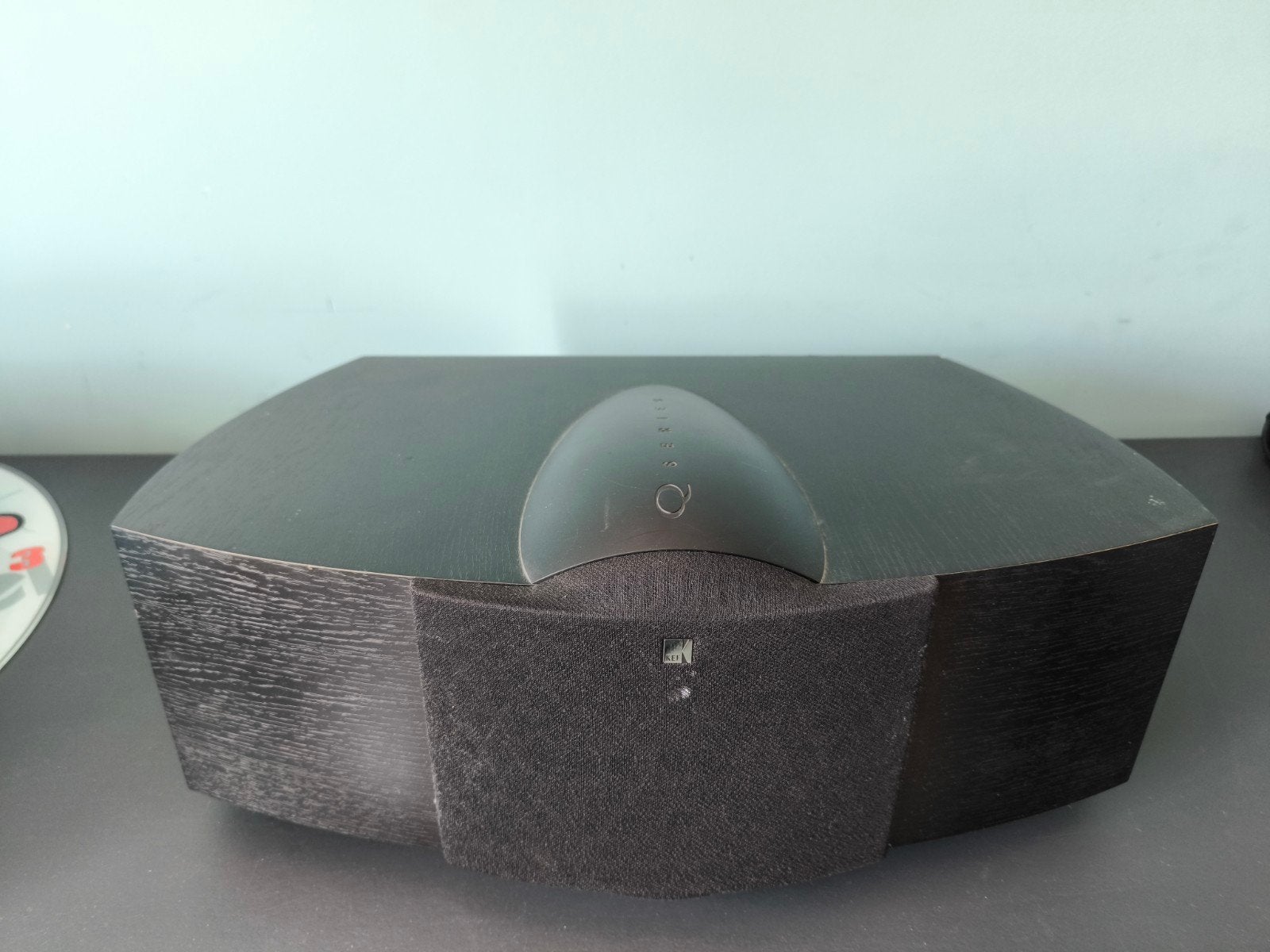 KEF Q9c, Ophalen, Zo goed als nieuw, 60 tot 120 watt, Center speaker
