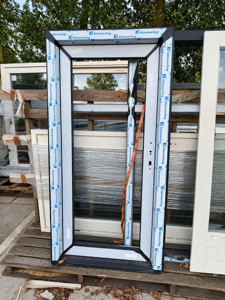 Kömmerling binnendraaiende voordeur – 984 x 2003 mm, Doe-het-zelf en Verbouw, Ophalen, 80 tot 100 cm, Nieuw, Buitendeur