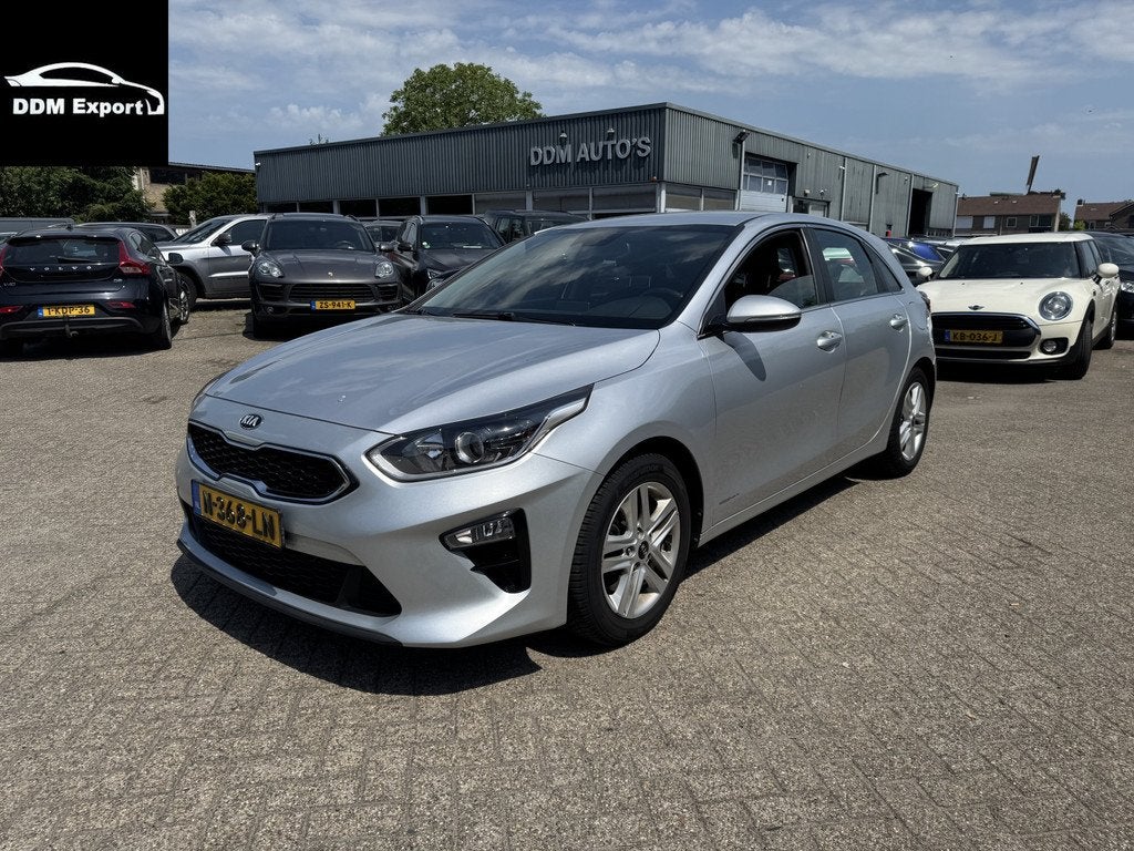 Kia Ceed 1.6 CRDi DynamicLine | Clima | Navi | S/S | Camera, Voorwielaandrijving, Stof, Gebruikt, 4 cilinders