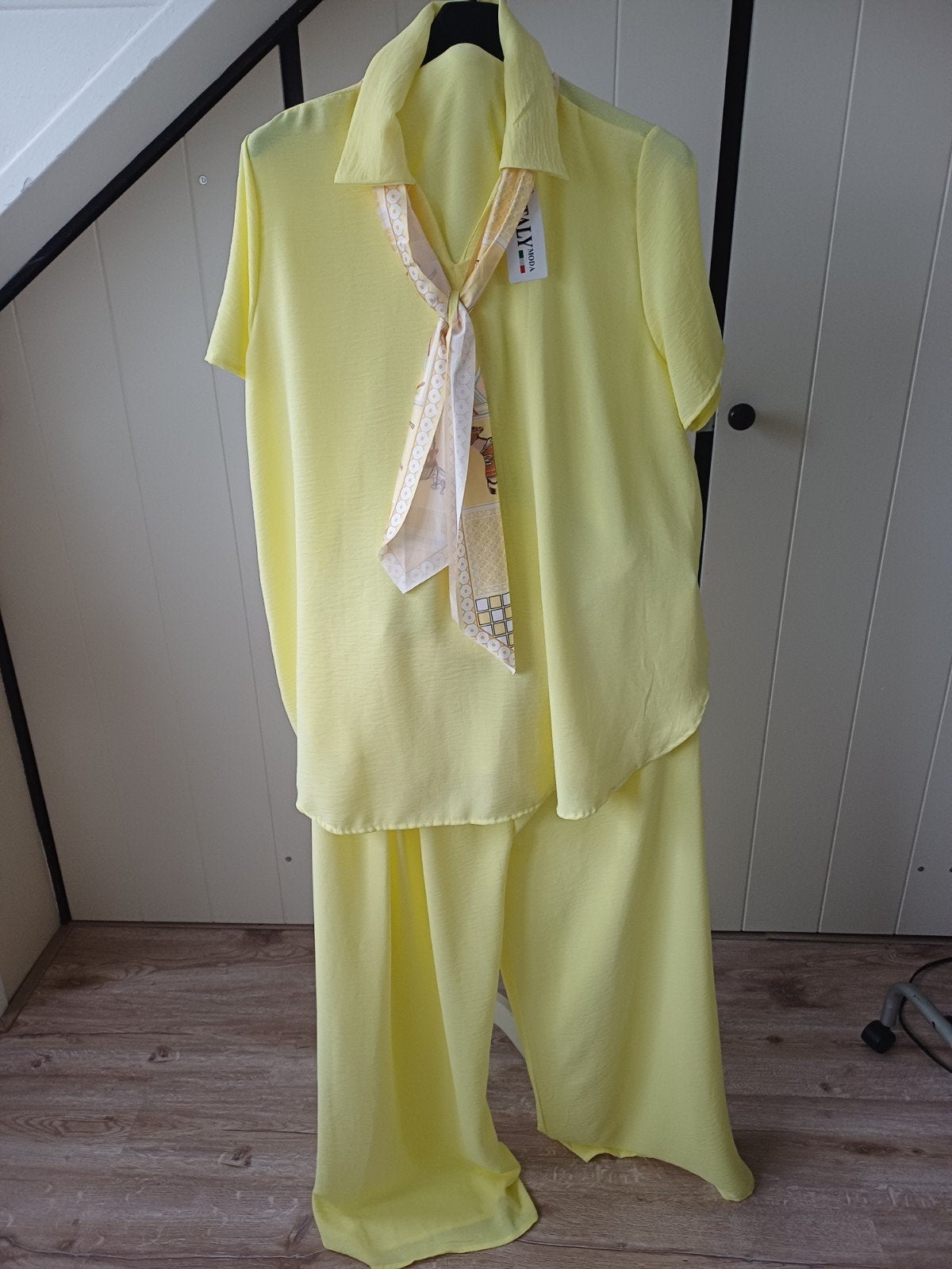 Geel pak  nieuw, Ophalen of Verzenden, Nieuw, Maat 46/48 (XL) of groter, Geel
