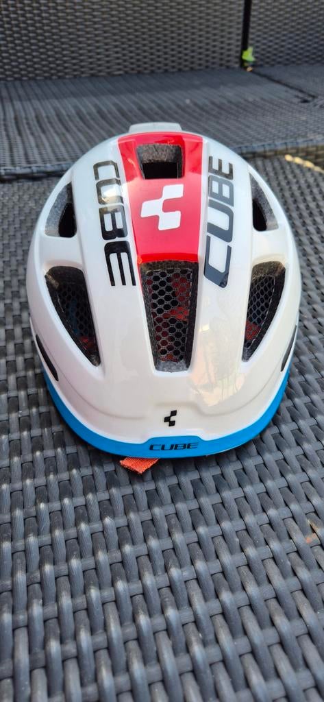 Fietshelm kind Cube. 51-55 cm., Fietsen en Brommers, Fietsaccessoires | Fietshelmen, Ophalen, Zo goed als nieuw, S