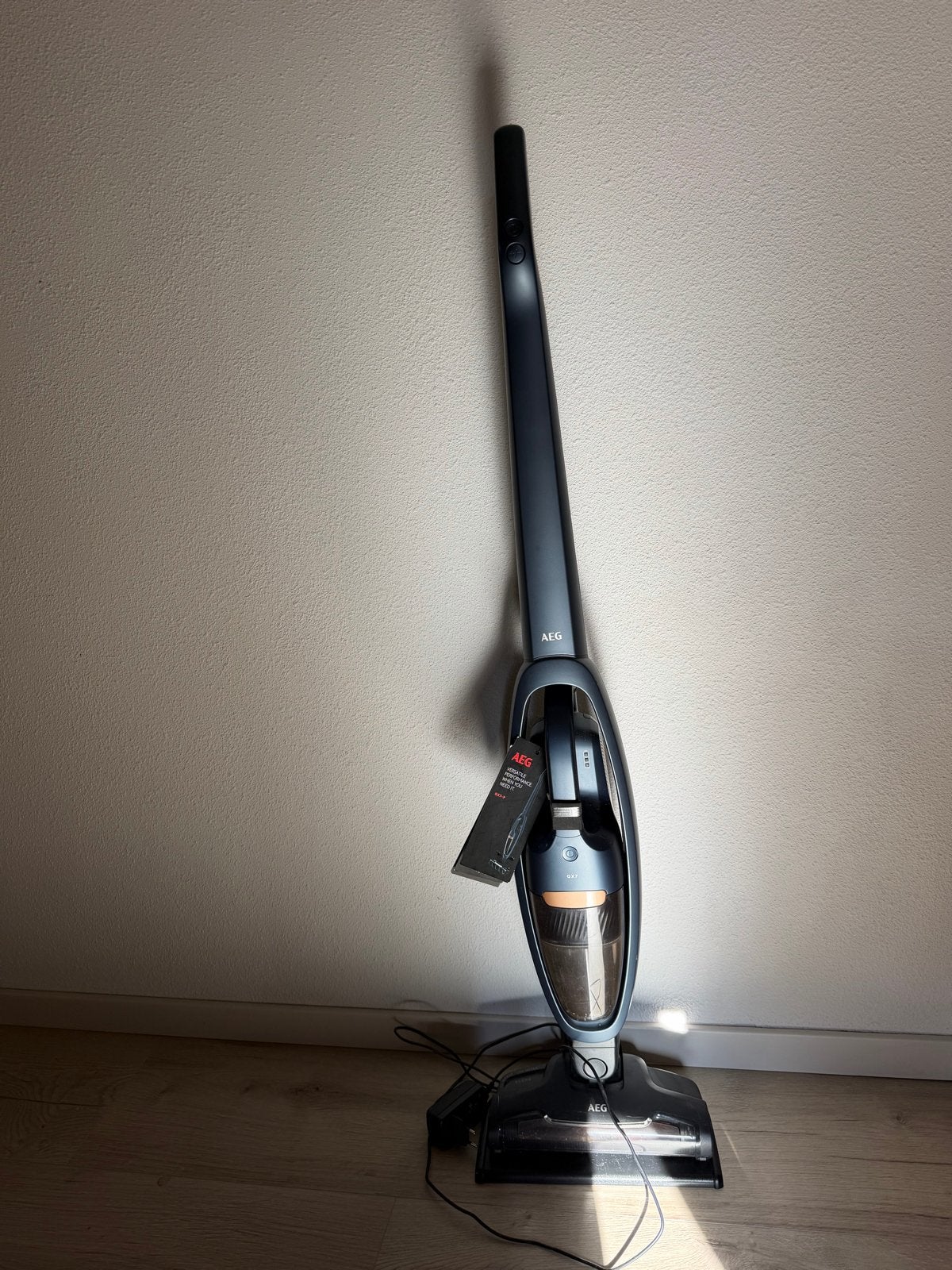 AEG Steelstofzuiger & kruimeldief. Gebruikt; goede staat!, Ophalen, Gebruikt, Draadloos, Reservoir